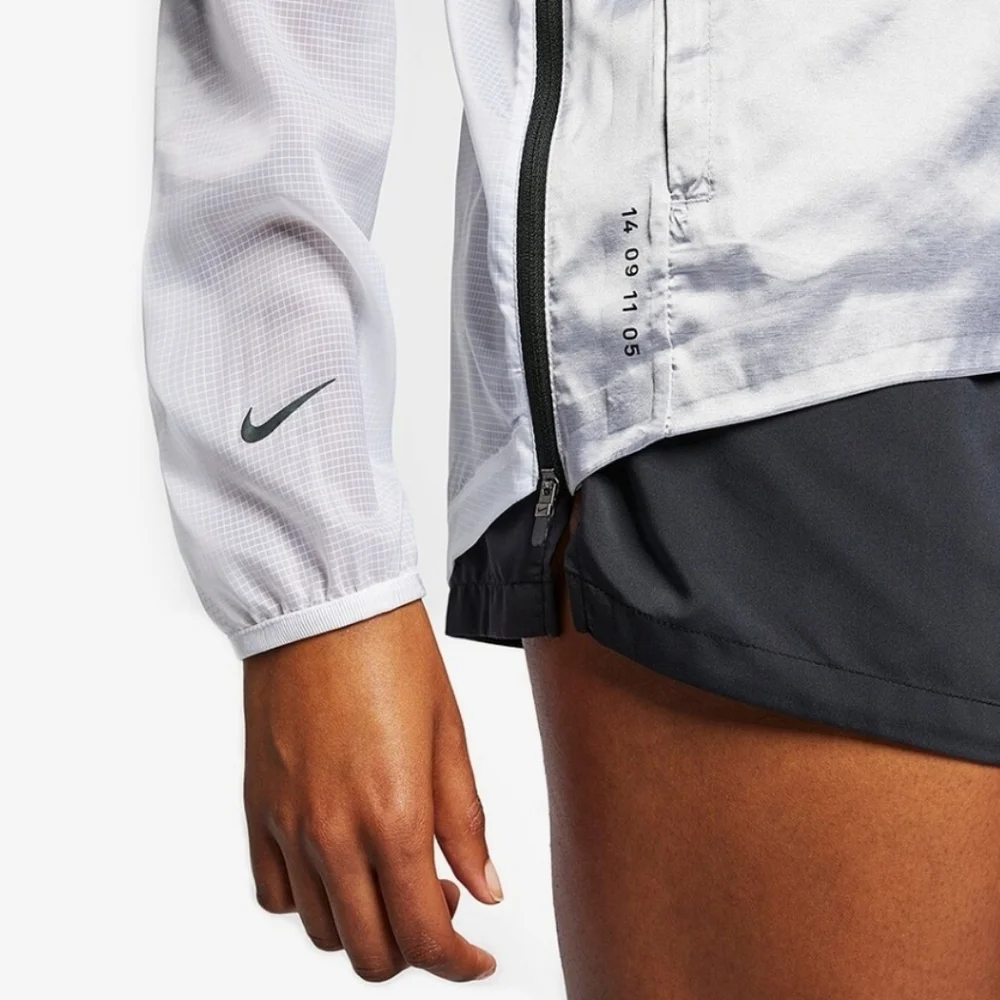 Nike Tech Pack Running Jacket - Picture 3 of 16